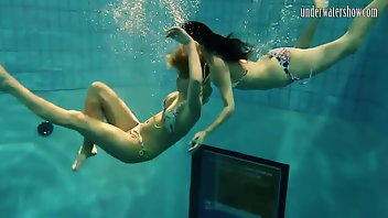 Underwater Pornstar Bikini Brunette Girlfriend 